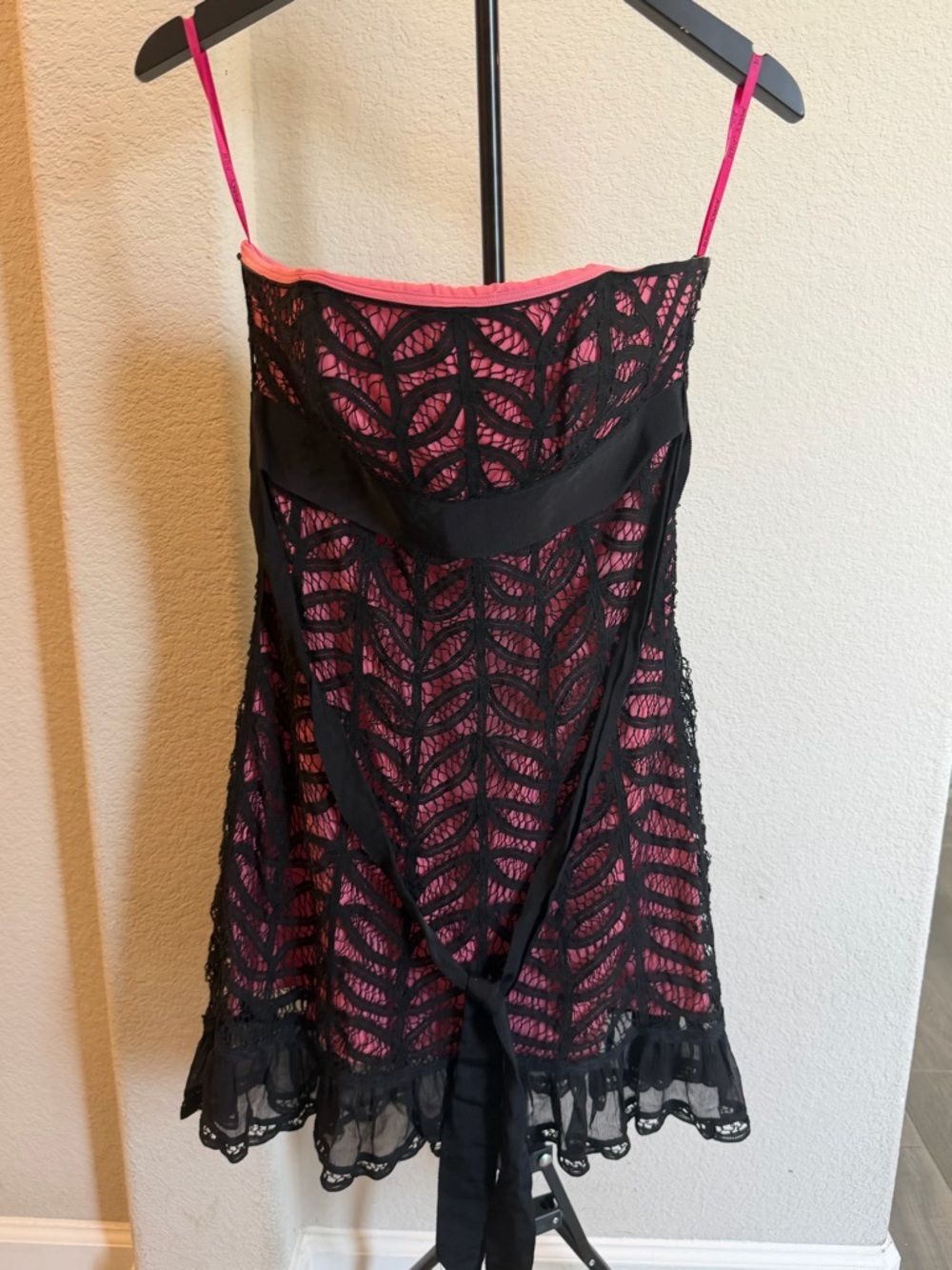 Betsey Johnson Hot Pink Dress Lace  with Black Bow Detail 6 Y2K Vintage